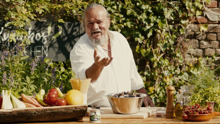 Linguine mit Muscheln auf griechische Art - Kyriakos Kitchen Linguine mit Muscheln auf griechische Art - Kyriakos Kitchen