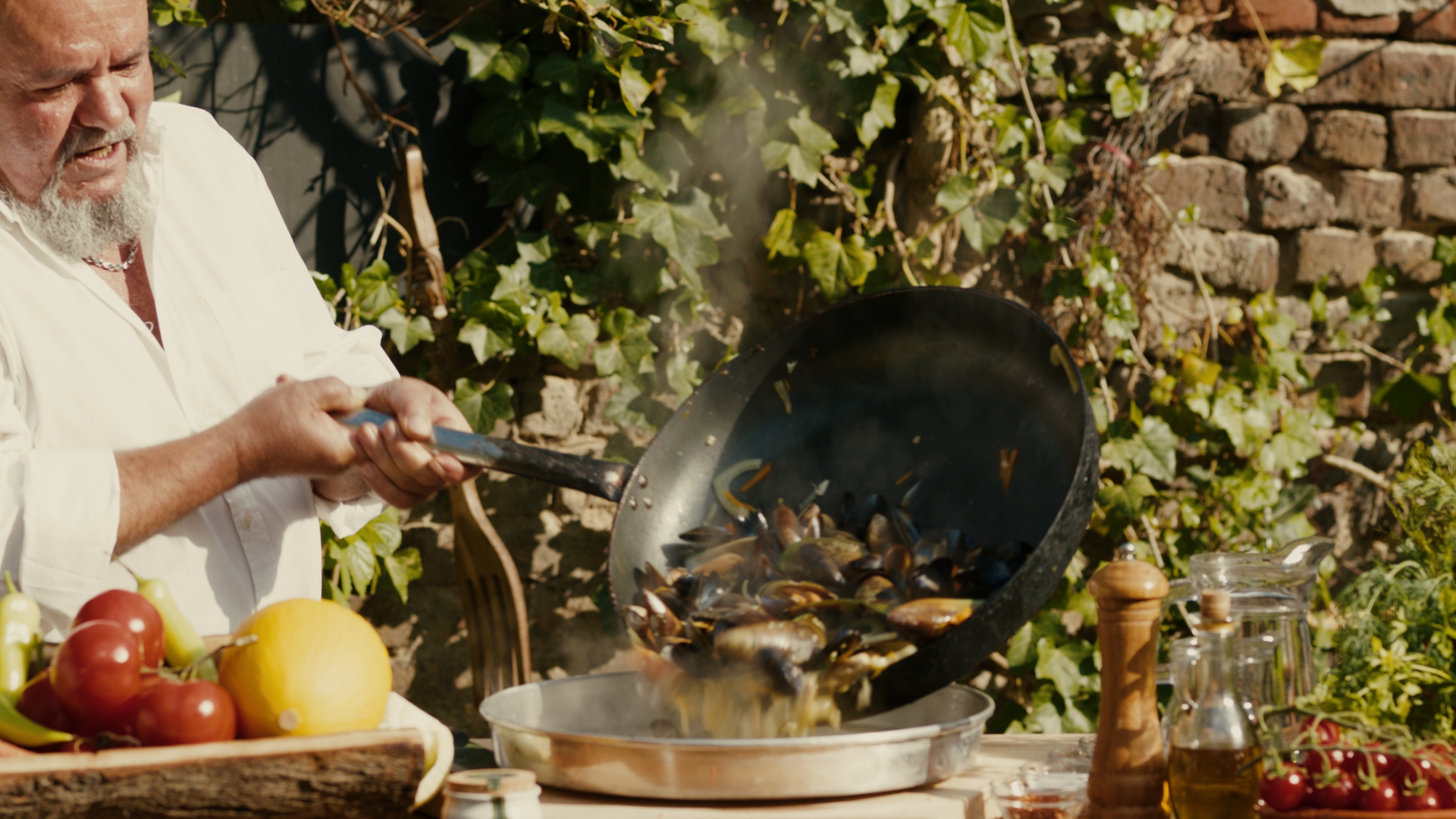 Linguine mit Muscheln auf griechische Art - Kyriakos Kitchen Linguine mit Muscheln auf griechische Art - Kyriakos Kitchen